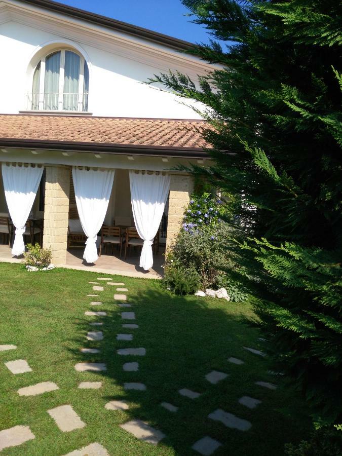 I Salici Villa Marina di Massa Esterno foto